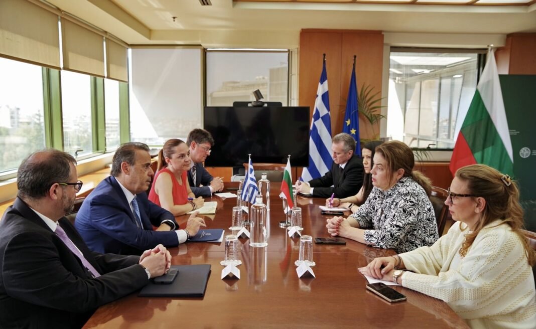 Στ. Παπασταύρου: Οικοδομούμε τον Κάθετο Διάδρομο ως ένα αξιόπιστο περιφερειακό ενεργειακό δίκτυο Στ.-Παπασταύρου:-Οικοδομούμε-τον-Κάθετο-Διάδρομο-ως-ένα-αξιόπιστο-περιφερειακό-ενεργειακό-δίκτυο