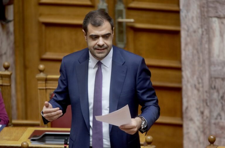 Μαρινάκης-για-τα-συνθήματα-στο-σπίτι-και-το-γραφείο-της-Σέβης-Βολουδάκη:-«Έχουμε-απέναντί-μας-εγκληματίες»