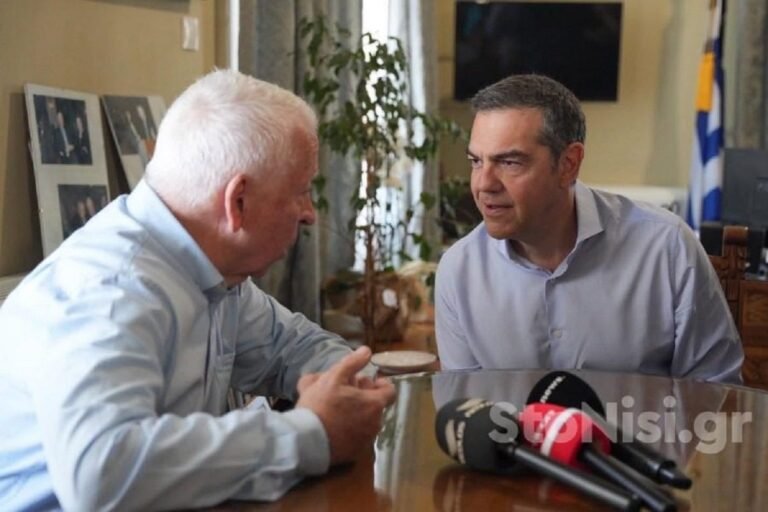 Λέσβος:-Συνάντηση-Τσίπρα-με-Μουτζούρη-–-«Ήταν-καθηγητής-μου,-είχα-πάρει-9-στο-μάθημά-του»