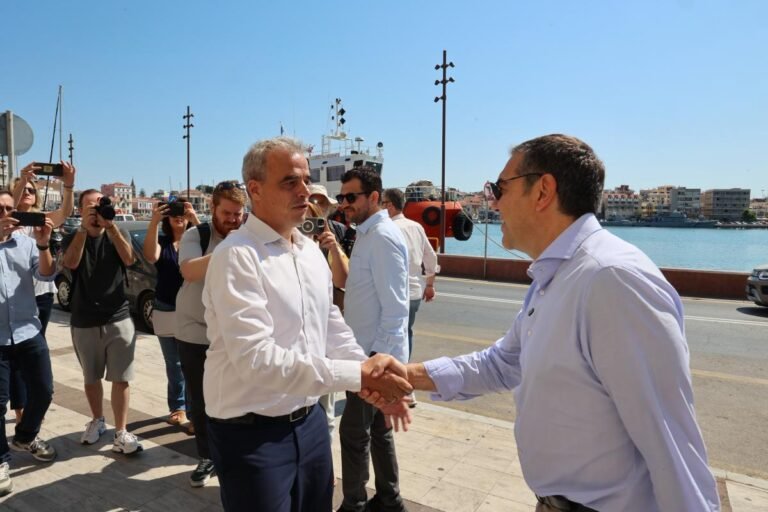 Τσίπρας:-«Εθνικό-ζήτημα-και-πατριωτική-μας-ευθύνη-να-κρατήσουμε-ζωντανή-την-πρωτογενή-παραγωγή»-–-Σειρά-συναντήσεων-κατά-την-επίσκεψή-του-στη-Λέσβο