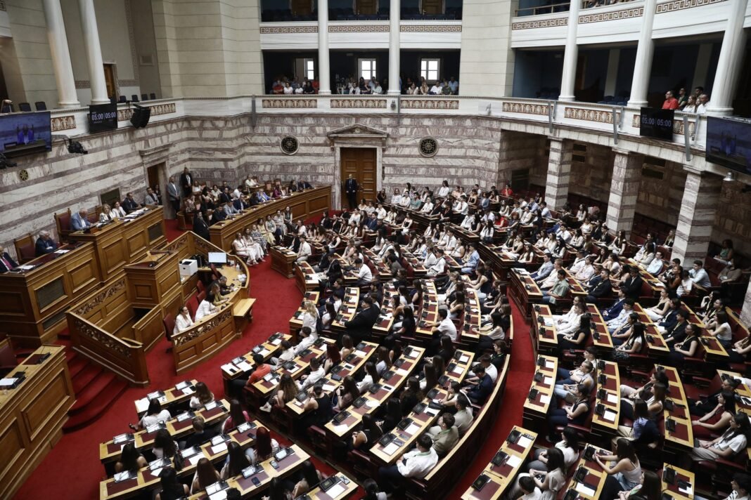 Βουλή: Απορρίφθηκε ένσταση αντισυνταγματικότητας επί δύο τροπολογιών Βουλή:-Απορρίφθηκε-ένσταση-αντισυνταγματικότητας-επί-δύο-τροπολογιών