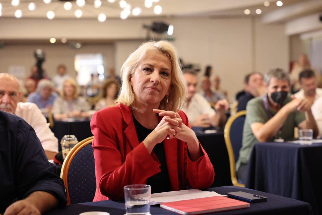 Ρένα Δούρου: Οφείλουμε να ανατάξουμε το κόμμα μας – Δεν έχουμε την πολυτέλεια νέων ή αναπαλαιωμένων εγωισμών Ρένα-Δούρου:-Οφείλουμε-να-ανατάξουμε-το-κόμμα-μας-–-Δεν-έχουμε-την-πολυτέλεια-νέων-ή-αναπαλαιωμένων-εγωισμών