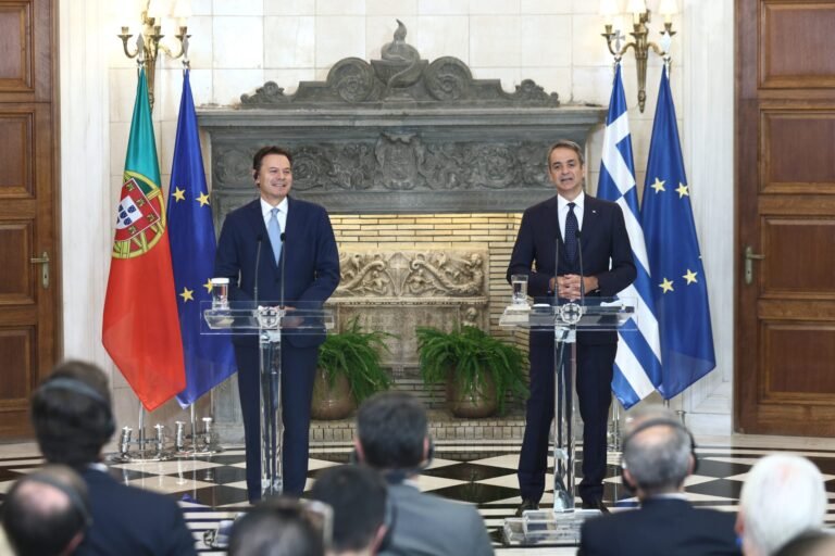 Μητσοτάκης-σε-Μοντενέγκρο:-«Καμία-χώρα-δεν-μπορεί-μόνη-της» –-Κοινό-μέτωπο-για-πυρκαγιές,-μεταναστευτικό-και-ευρωπαϊκό-προϋπολογισμό