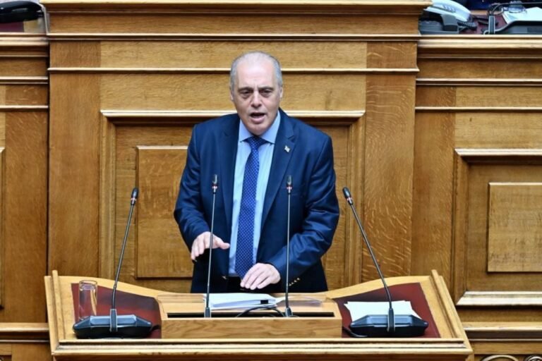 Βουλή-–-Βελόπουλος:-«Για-ποιο-Σύνταγμα-μιλάμε;-Κουρέλι-το-έχουν-κάνει-όλοι»