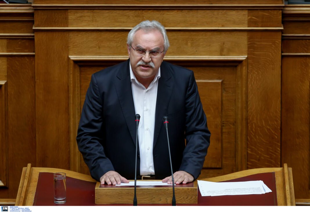 Φοιτητής ξανά στα 70 του πρώην βουλευτής του ΣΥΡΙΖΑ: Η καλύτερη φαρμακευτική αγωγή είναι ο αγώνας, τονίζει ο Δημήτρης Γάκης Φοιτητής-ξανά-στα-70-του-πρώην-βουλευτής-του-ΣΥΡΙΖΑ:-Η-καλύτερη-φαρμακευτική-αγωγή-είναι-ο-αγώνας,-τονίζει-ο-Δημήτρης-Γάκης