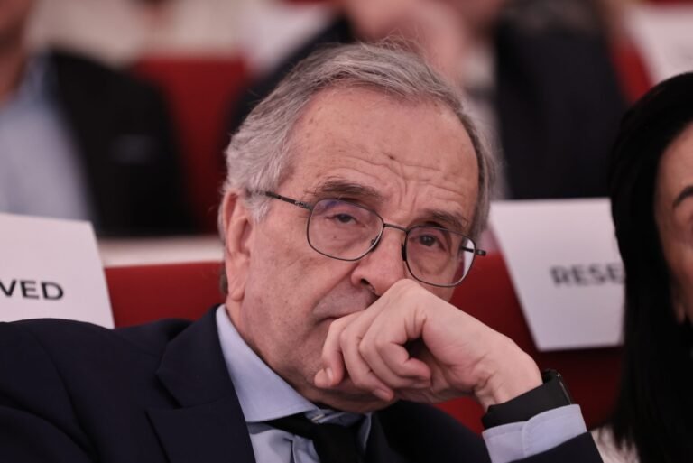 Σαμαράς:-«Σήμερα-οφείλουμε-να-αναρωτηθούμε-κατά-πόσο-η-Δημοκρατία-μας-λειτουργεί-πραγματικά»