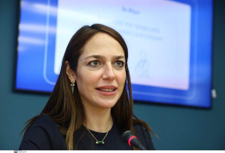 Δόμνα-Μιχαηλίδου:-h-απάντησή-της-για-την-Ελληνική-Οικογένεια-–-ΒΙΝΤΕΟ