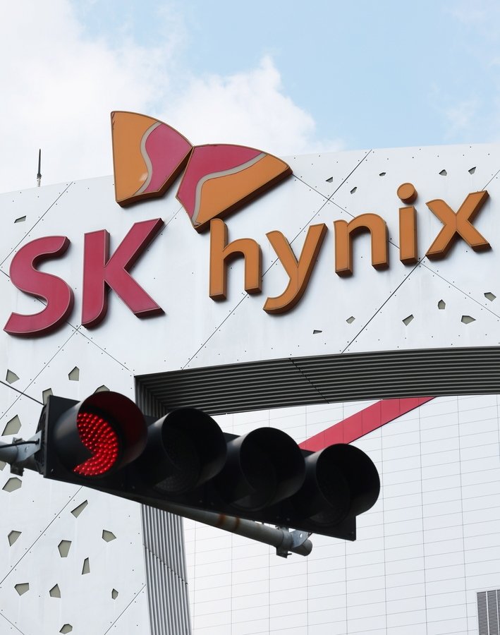 SK Hynix: Ρεκόρ κερδών και εσόδων από την έκρηξη της AI, αλλά η μετοχή υποχωρεί έως 15%
