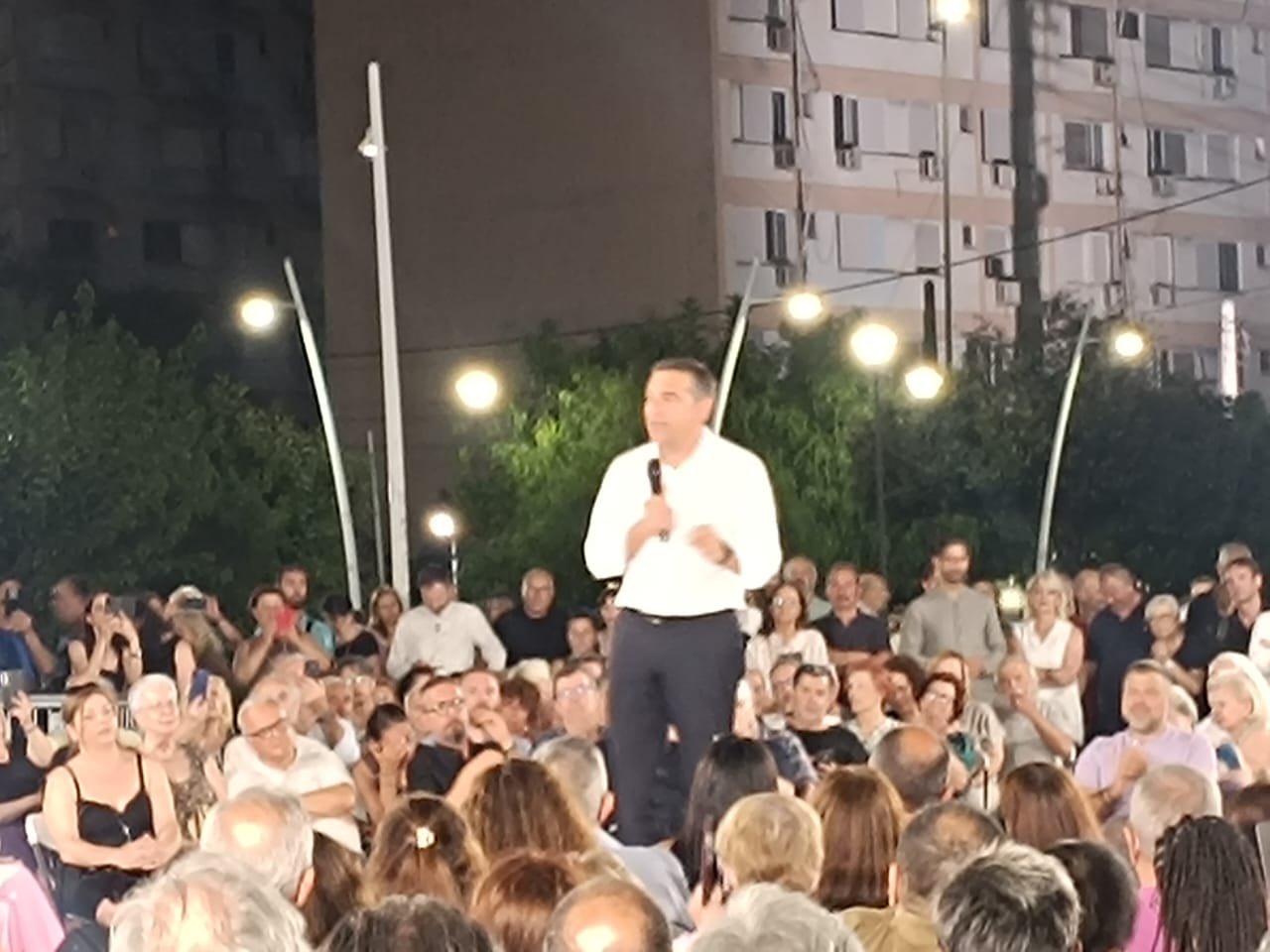 Αλέξης Τσίπρας, Περιστέρι, ΕΛΑΣ