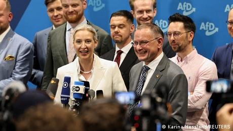 Χίλιοι-νομικοί:-Δράστε-κατά-της-Αfd-πριν-είναι-πολύ-αργά