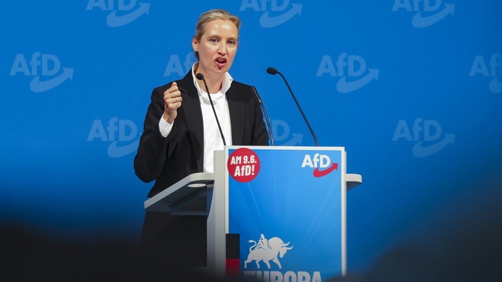 Δημοσκόπηση: Στο 28% η γερμανική ακροδεξιά AfD, επτά μονάδες μπροστά από το CDU/CSU του καγκελάριου Μερτς Δημοσκόπηση:-Στο-28%-η-γερμανική-ακροδεξιά-afd,-επτά-μονάδες-μπροστά-από-το-cdu/csu-του-καγκελάριου-Μερτς