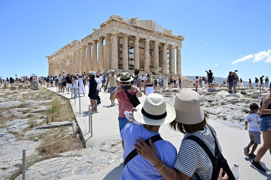 Τουρισμός:-Η-Ελλάδα-στις-κορυφαίες-επιλογές-των-Ευρωπαίων-ταξιδιωτών