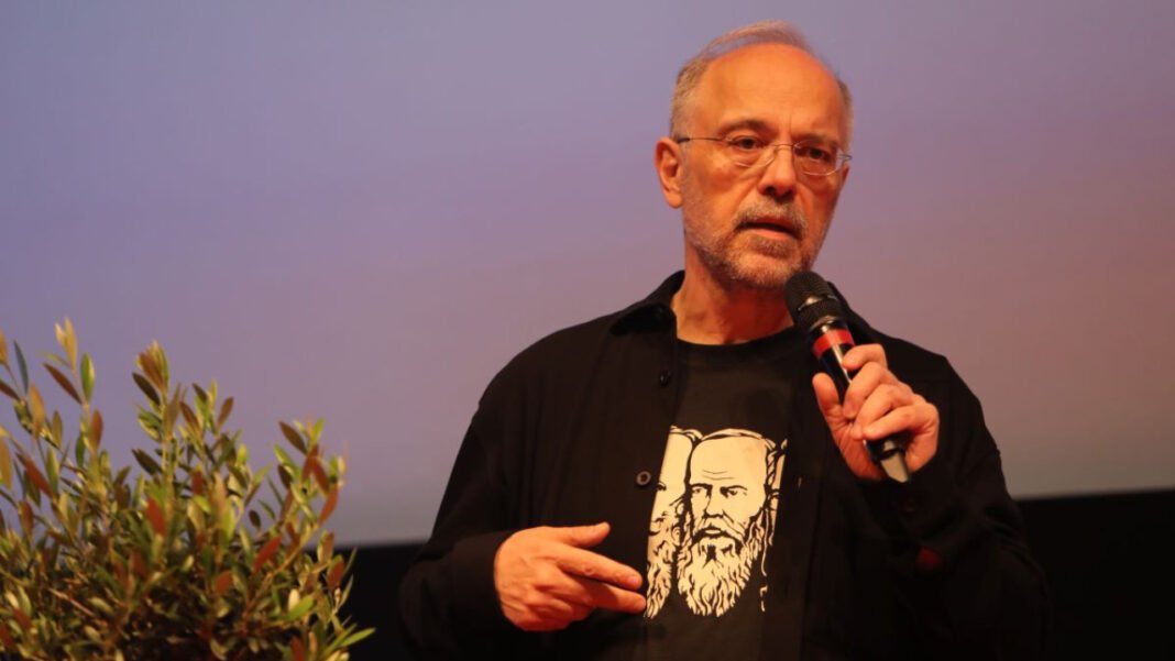 Ευθείες «βολές» Αυγερινού και συνεργατών κατά Γρατσία και κόμματος Καρυστιανού Ευθείες-«βολές»-Αυγερινού-και-συνεργατών-κατά-Γρατσία-και-κόμματος-Καρυστιανού