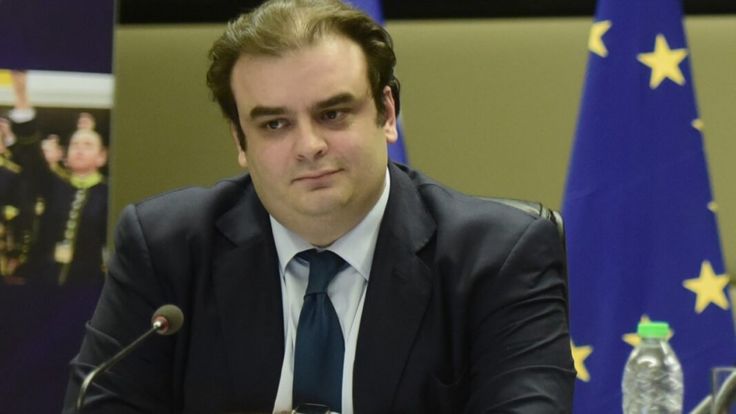 Le Point για Πιερρακάκη: «Ο Έλληνας που θέλει να ξυπνήσει την Ευρώπη» le-point-για-Πιερρακάκη:-«Ο-Έλληνας-που-θέλει-να-ξυπνήσει-την-Ευρώπη»