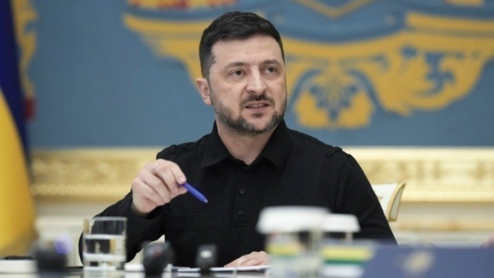 Β. Ζελένσκι: “Οι Ρώσοι κατασκευάζουν ισοδύναμο του Starlink μαζί με τους Κινέζους – Υλοποιούμε παρόμοιο σχέδιο” Β.-Ζελένσκι:-“Οι-Ρώσοι-κατασκευάζουν-ισοδύναμο-του-starlink-μαζί-με-τους-Κινέζους-–-Υλοποιούμε-παρόμοιο-σχέδιο”