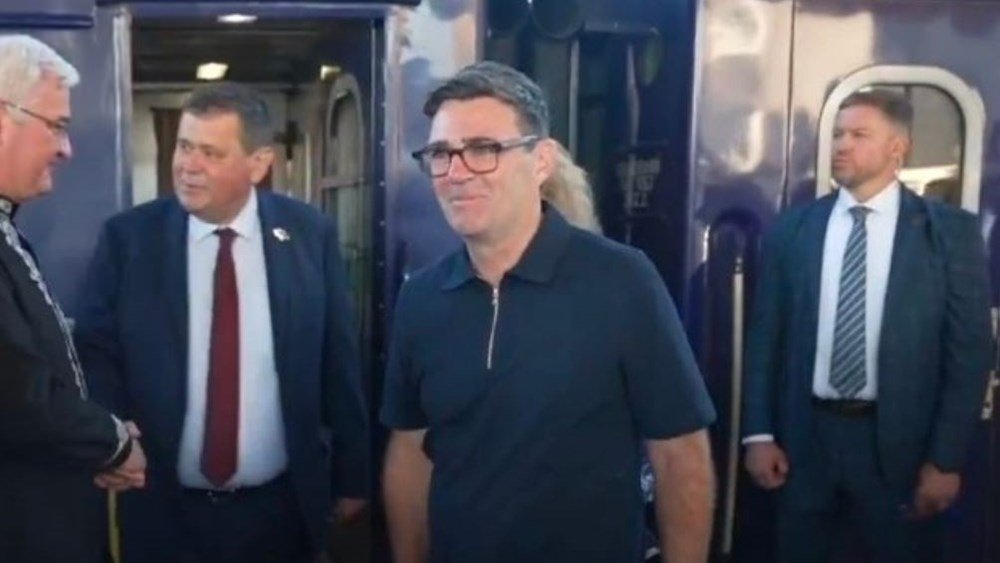 Μπέρναμ από Κίεβο: Η αντίσταση της Ουκρανίας κατά της Ρωσίας θυμίζει τη μάχη της Βρετανίας κατά των ναζί Μπέρναμ-από-Κίεβο:-Η-αντίσταση-της-Ουκρανίας-κατά-της-Ρωσίας-θυμίζει-τη-μάχη-της-Βρετανίας-κατά-των-ναζί
