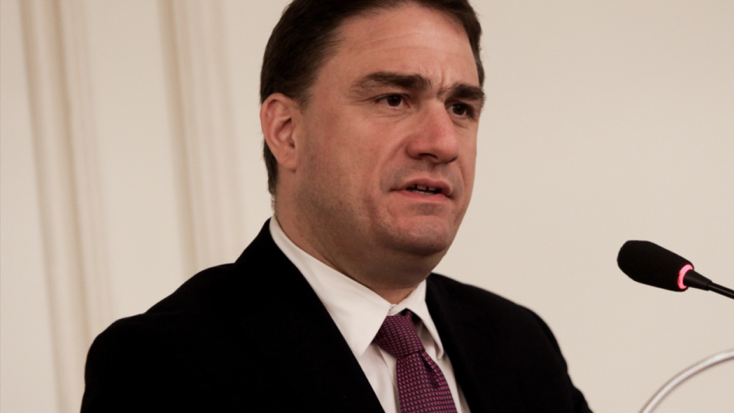 Τσουκαλάς: Η ΝΔ εξαπάτησε τους ελεύθερους επαγγελματίες – Η κλεψύδρα τους τελειώνει Τσουκαλάς:-Η-ΝΔ-εξαπάτησε-τους-ελεύθερους-επαγγελματίες-–-Η-κλεψύδρα-τους-τελειώνει