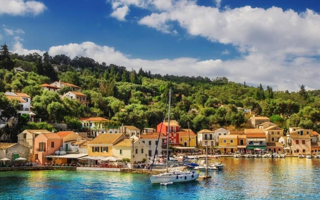 Ακίνητα στα νησιά: Η Αντίπαρος ξεπέρασε τη Μύκονο – Πού εκτινάχθηκαν οι τιμές πάνω από 30% Ακίνητα-στα-νησιά:-Η-Αντίπαρος-ξεπέρασε-τη-Μύκονο-–-Πού-εκτινάχθηκαν-οι-τιμές-πάνω-από-30%