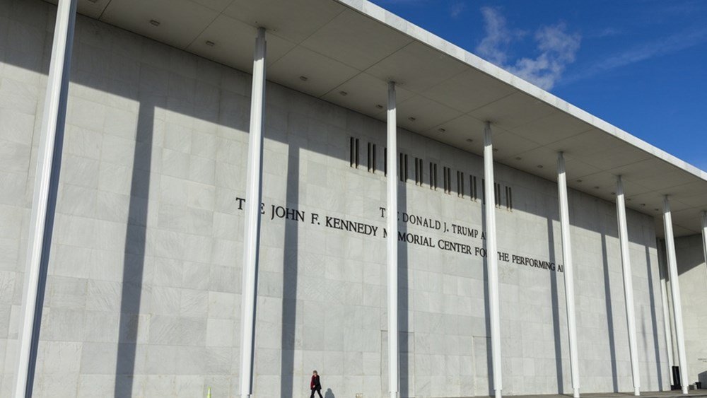 ΗΠΑ: Η κυβέρνηση Τραμπ αναφέρεται σε ενδεχόμενο κατεδάφισης του κέντρου Κένεντι ΗΠΑ:-Η-κυβέρνηση-Τραμπ-αναφέρεται-σε-ενδεχόμενο-κατεδάφισης-του-κέντρου-Κένεντι