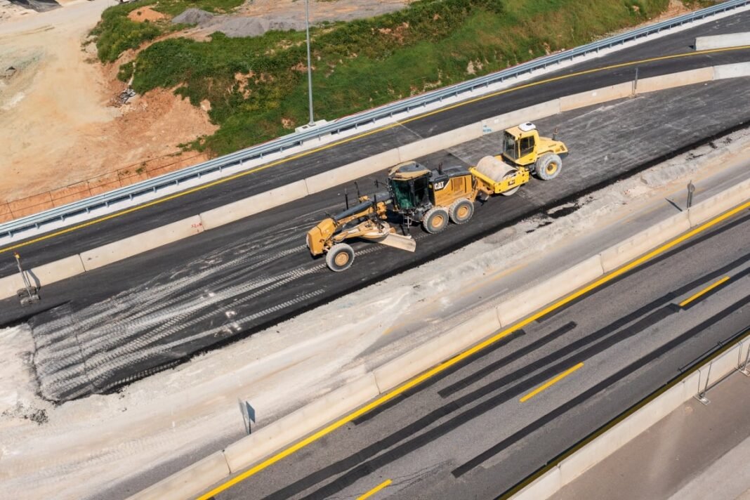 FlyOver: Τον Μάιο του 2027 η παράδοσή του – Πάνω από 60% η πρόοδος του έργου flyover:-Τον-Μάιο-του-2027-η-παράδοσή-του-–-Πάνω-από-60%-η-πρόοδος-του-έργου