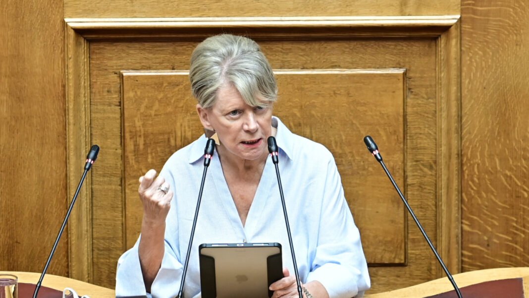 Έλενα-Ακρίτα:-«Παράσημο-το-ότι-δεν-με-ψηφίζει-η-ΝΔ-για-αντιπρόεδρο-της-Βουλής»