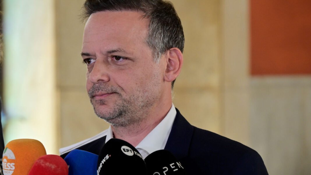 Δούκας: Τώρα είναι η στιγμή για την άμεση κατεδάφιση του κτιρίου του badminton Δούκας:-Τώρα-είναι-η-στιγμή-για-την-άμεση-κατεδάφιση-του-κτιρίου-του-badminton