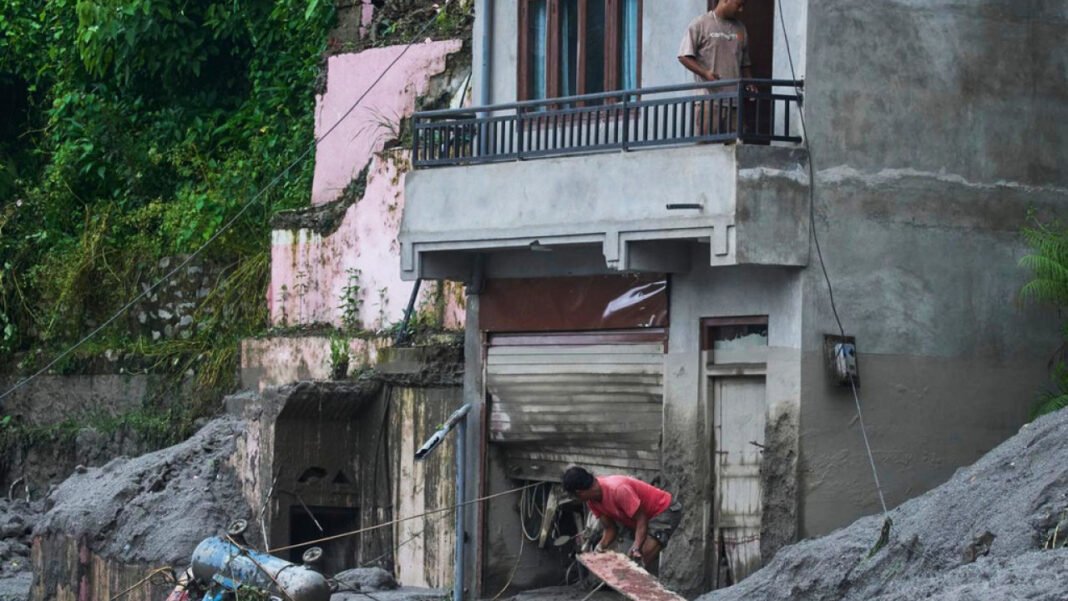 ΥΠΕΞ για Νεπάλ: Οι σκέψεις μας είναι με τις οικογένειες των θυμάτων και των αγνοουμένων ΥΠΕΞ-για-Νεπάλ:-Οι-σκέψεις-μας-είναι-με-τις-οικογένειες-των-θυμάτων-και-των-αγνοουμένων
