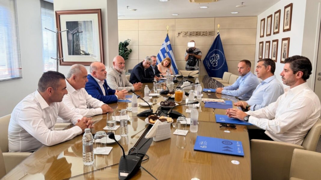 Συνάντηση Τσίπρα με ΓΣΕΒΕΕ και ΕΕΑ: Στο επίκεντρο χρέη, φόροι και χρηματοδότηση των ΜμΕ Συνάντηση-Τσίπρα-με-ΓΣΕΒΕΕ-και-ΕΕΑ:-Στο-επίκεντρο-χρέη,-φόροι-και-χρηματοδότηση-των-ΜμΕ