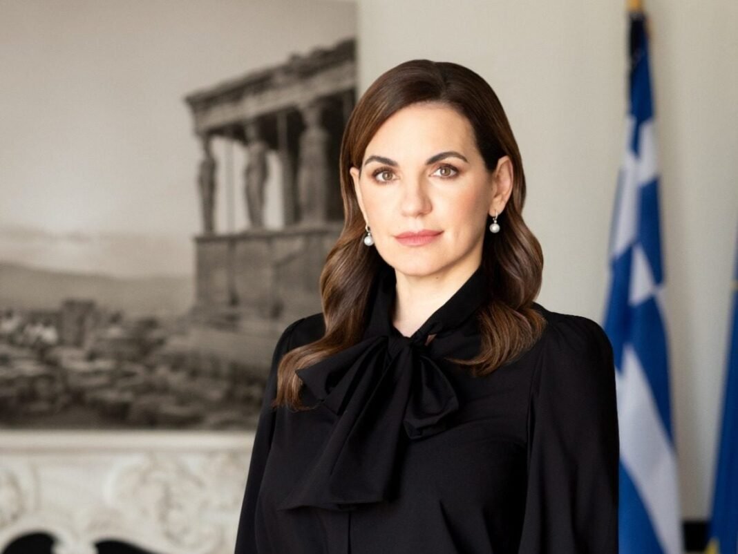 Όλγα Κεφαλογιάννη: Περιοδεία της υπουργού Τουρισμού στην Καστοριά Όλγα-Κεφαλογιάννη:-Περιοδεία-της-υπουργού-Τουρισμού-στην-Καστοριά