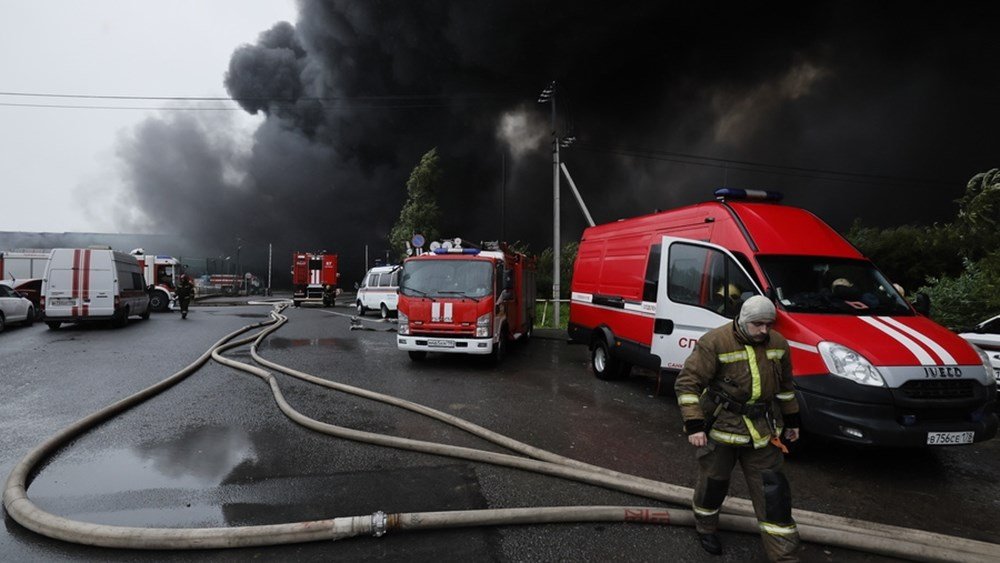 Ρωσία: Πυρκαγιά σε διυλιστήριο έπειτα από ουκρανική επίθεση με drones Ρωσία:-Πυρκαγιά-σε-διυλιστήριο-έπειτα-από-ουκρανική-επίθεση-με drones