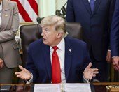 Αλλάζει τακτική ο Τραμπ με Ιράν: Ρίχνει το βάρος στην οικονομική 