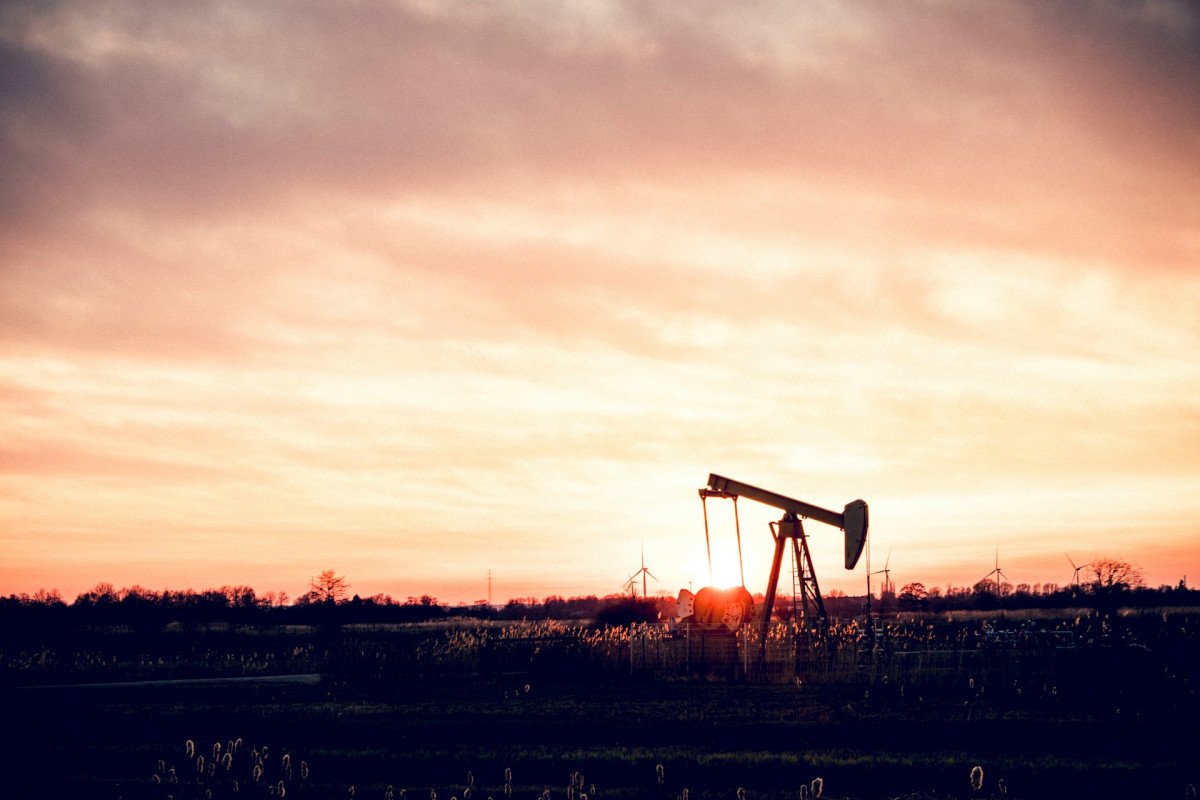 Big Oil: Πού κατευθύνονται τα κέρδη-ρεκόρ των $48 δισ.