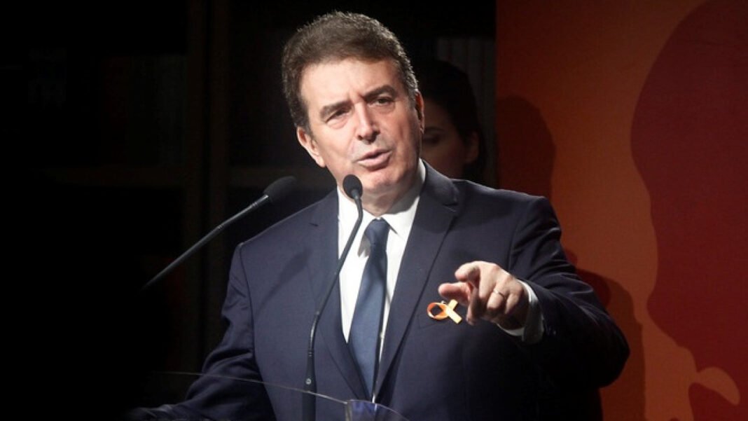 Χρυσοχοΐδης: Μετατρέπονται σε κακούργημα οι τηλεφωνικές απάτες σε βάρος ηλικιωμένων Χρυσοχοΐδης:-Μετατρέπονται-σε-κακούργημα-οι-τηλεφωνικές-απάτες-σε-βάρος-ηλικιωμένων