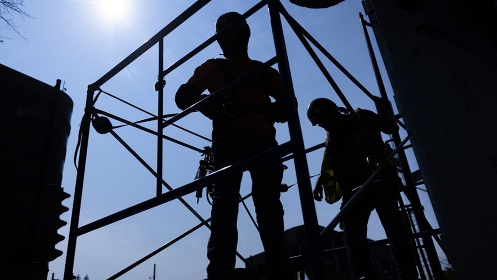 Οι περισσότεροι Αμερικανοί θεωρούν ότι ανήκουν στην “εργατική τάξη”, σύμφωνα με το Pew Οι-περισσότεροι-Αμερικανοί-θεωρούν-ότι-ανήκουν-στην-“εργατική-τάξη”,-σύμφωνα-με-το-pew