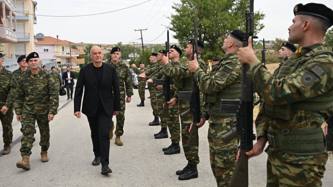 Στο-Διδυμότειχο-ο-Νίκος-Δένδιας-–-Επισκέφτηκε-τα-νέα-υπό-κατασκευή-Στρατιωτικά-Οικήματα