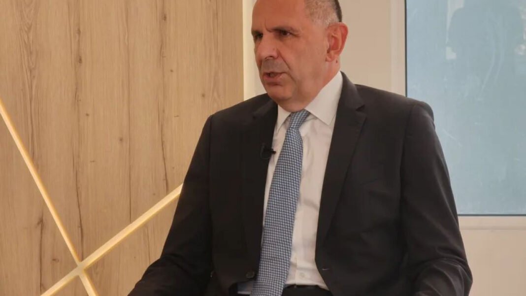 Γεραπετρίτης: «Η Ελλάδα αναλαμβάνει πρωτοβουλίες και περιμένει τουρκικές αντιδράσεις» – Τι είπε για την επίσκεψη Καλίν Γεραπετρίτης:-«Η-Ελλάδα-αναλαμβάνει-πρωτοβουλίες-και-περιμένει-τουρκικές-αντιδράσεις»-–-Τι-είπε-για-την-επίσκεψη-Καλίν