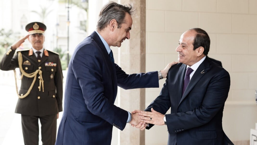 Την Τρίτη στο Ελ Αλαμέιν ο Μητσοτάκης – Πόσο κοντά με την Τουρκία μπορεί να έρθει η Αίγυπτος Την-Τρίτη-στο-Ελ-Αλαμέιν-ο-Μητσοτάκης-–-Πόσο-κοντά-με-την-Τουρκία-μπορεί-να-έρθει-η-Αίγυπτος