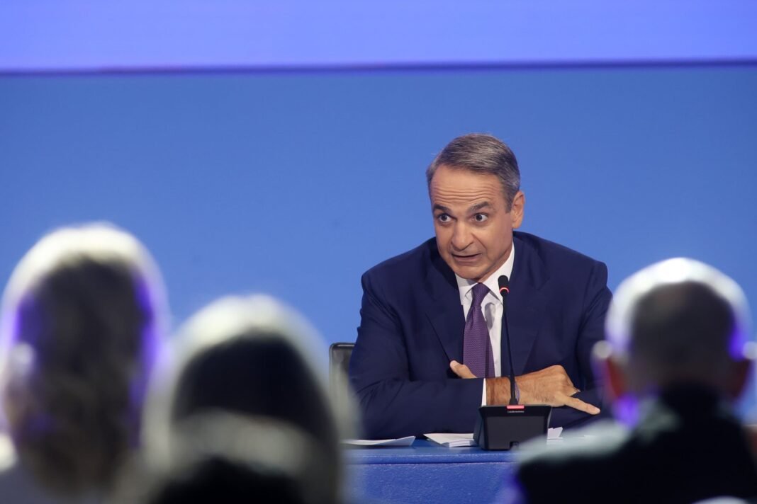 Μητσοτάκης:-Μπορούμε-να-διανέμουμε-«μέρισμα-ανάπτυξης»-–-«Όχι»-στη-μείωση-του-ΦΠΑ