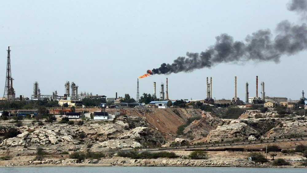 Δύο ιρανικά πλοία χτυπήθηκαν στο Τζασκ και το Χαργκ Δύο-ιρανικά-πλοία-χτυπήθηκαν-στο-Τζασκ-και-το-Χαργκ