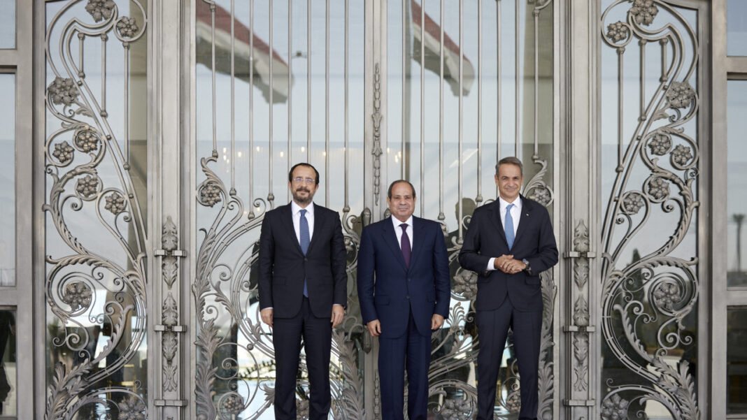 Τα πολλαπλά μηνύματα της συνάντησης στο Ελ Αλαμέιν Τα-πολλαπλά-μηνύματα-της-συνάντησης-στο-Ελ-Αλαμέιν
