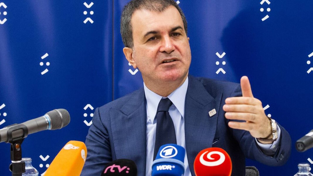 Παραλήρημα Τσελίκ κατά Ελλάδας και Μητσοτάκη: «Η συμμαχία με το Ισραήλ μπορεί να προκαλέσει μεγάλη ζημιά» Παραλήρημα-Τσελίκ-κατά-Ελλάδας-και-Μητσοτάκη:-«Η-συμμαχία-με-το-Ισραήλ-μπορεί-να-προκαλέσει-μεγάλη-ζημιά»