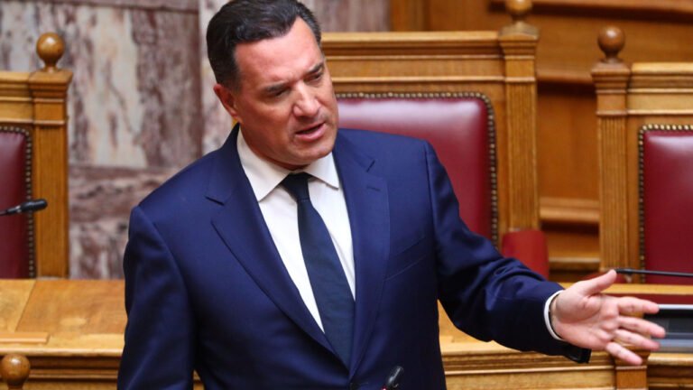 Γεωργιάδης:-«Ο-καθένας-να-προστατεύσει-τον-εαυτό-του-από-τις-επικίνδυνες-ανοησίες-–-Το-κράτος-δεν-μπορεί-να-είναι-παντού»