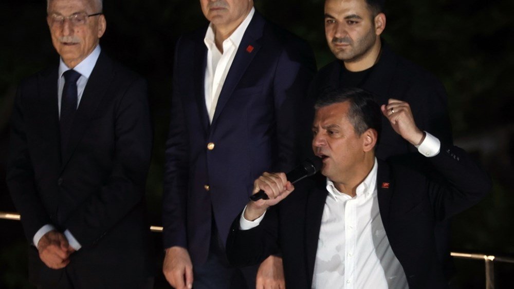 Τουρκία: Ο επικεφαλής της αντιπολίτευσης Οζγκιούρ Οζέλ καταγγέλλει τους “προδότες” που μεταπηδούν στο κόμμα του Τ. Ερντογάν Τουρκία:-Ο-επικεφαλής-της-αντιπολίτευσης-Οζγκιούρ-Οζέλ-καταγγέλλει-τους-“προδότες”-που-μεταπηδούν-στο-κόμμα-του-Τ.-Ερντογάν