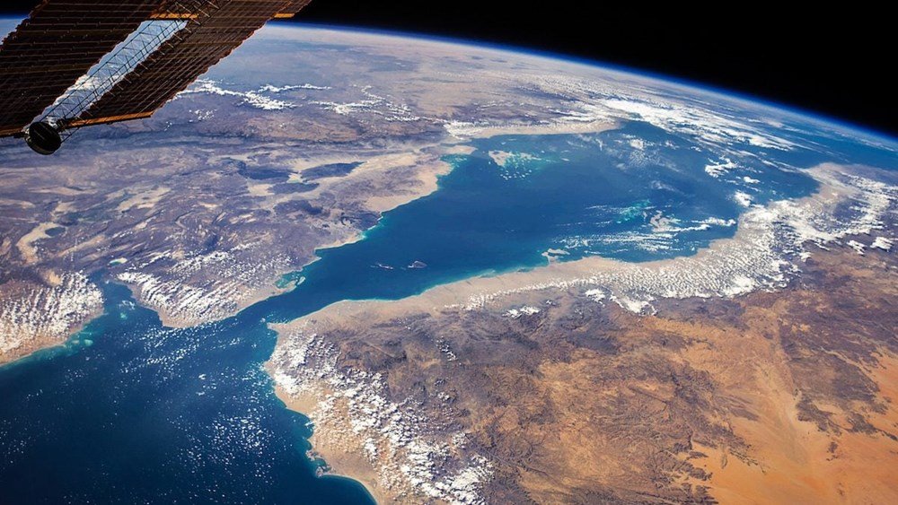 Η “Πύλη των Δακρύων” της Υεμένης: Πώς ένα κρίσιμο θαλάσσιο πέρασμα έγινε το νέο γεωπολιτικό χαρτί του Ιράν Η-“Πύλη-των-Δακρύων”-της-Υεμένης:-Πώς-ένα-κρίσιμο-θαλάσσιο-πέρασμα-έγινε-το-νέο-γεωπολιτικό-χαρτί-του-Ιράν