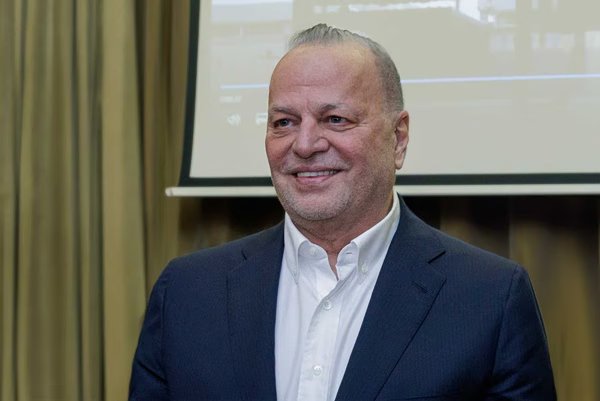Μυτιληναίος-στους-financial-times:-«Η-Ευρώπη-κινδυνεύει-να-χάσει-την-κούρσα-για-το-γάλλιο»