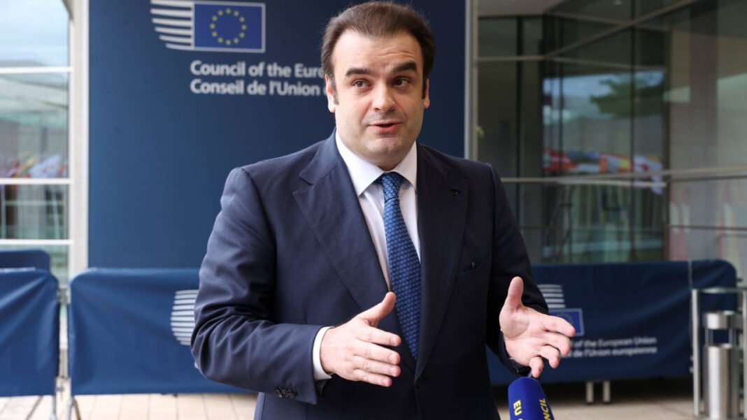 Πιερρακάκης στη Handelsblatt: «Η ελληνική εμπειρία μπορεί να εμπνεύσει τη Γερμανία» – Τι λέει για την ευρωπαϊκή οικονομία Πιερρακάκης-στη-handelsblatt:-«Η-ελληνική-εμπειρία-μπορεί-να-εμπνεύσει-τη-Γερμανία»-–-Τι-λέει-για-την-ευρωπαϊκή-οικονομία
