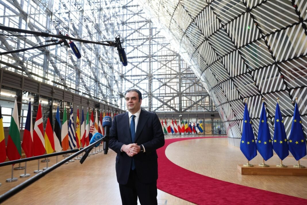 Στο Δουβλίνο ο Κ. Πιερρακάκης για Eurogroup και ECOFIN: Η ενεργειακή καταιγίδα και οι οικονομικές προκλήσεις για την Ευρωζώνη Στο-Δουβλίνο-ο-Κ.-Πιερρακάκης-για-eurogroup-και-ecofin:-Η-ενεργειακή-καταιγίδα-και-οι-οικονομικές-προκλήσεις-για-την-Ευρωζώνη