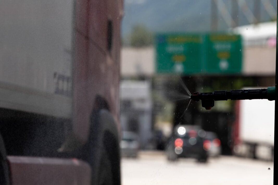 ΣΕΒΕ – ΣΒΕ: Να ληφθούν άμεσα μέτρα για τις μεγάλες καθυστερήσεις στο Τελωνείο Κήπων ΣΕΒΕ-–-ΣΒΕ:-Να-ληφθούν-άμεσα-μέτρα-για-τις-μεγάλες-καθυστερήσεις-στο-Τελωνείο-Κήπων