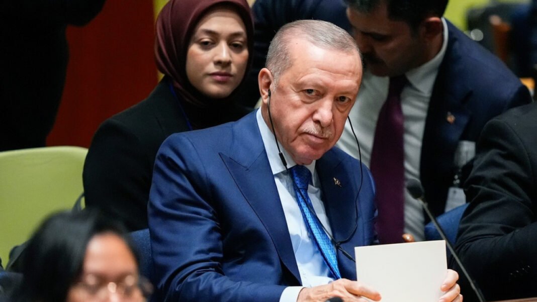 Ερντογάν: Πολύτιμος φίλος μου ο Τραμπ, θέλουμε να αφήσουμε πίσω τα εμπόδια στην αμυντική βιομηχανία Ερντογάν:-Πολύτιμος-φίλος-μου-ο-Τραμπ,-θέλουμε-να-αφήσουμε-πίσω-τα-εμπόδια-στην-αμυντική-βιομηχανία