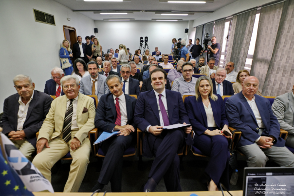 ΕΣΕΕ: Παρουσίασε τη ΓΕΩΒΑΣΗ – Τον χάρτη του εμπορίου ΕΣΕΕ:-Παρουσίασε-τη-ΓΕΩΒΑΣΗ-–-Τον-χάρτη-του-εμπορίου